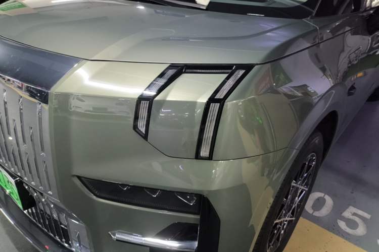 Used Zeekr 009 2024 7-Seater Walk-Through Version Four-Wheel Drive 108 kWh Left Front Headlight