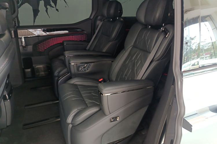 Used Zeekr 009 2024 7-Seater Aisle Version 108 kWh Left Rear Seat