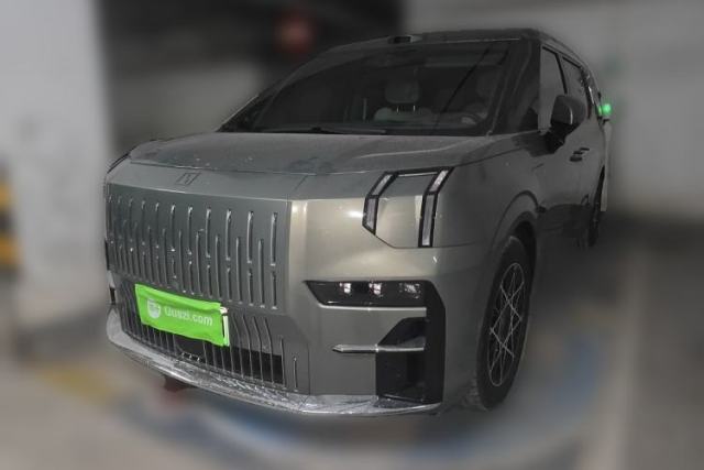 Used Zeekr 009 2024 7-Seater Walk-Through Version Four-Wheel Drive 108 kWh