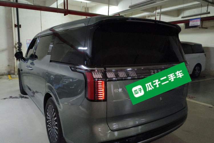 Used Zeekr 009 2024 7-Seater Walk-Through Version Four-Wheel Drive 108 kWh Rear Left 45 Deg