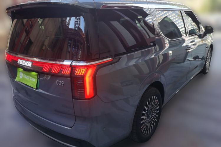 Used Zeekr 009 2024 Six-Seat Executive Version 4WD 108 kWh Rear Right 45 Deg