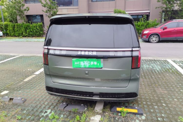 Used Zeekr 009 2024 7-Seater Walk-Through Version Four-Wheel Drive 108 kWh Rear