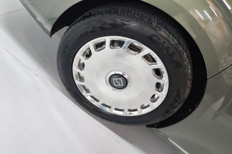 Used Zeekr 009 2024 7-Seater Walk-Through Version Four-Wheel Drive 108 kWh Right Rear Wheel Hub