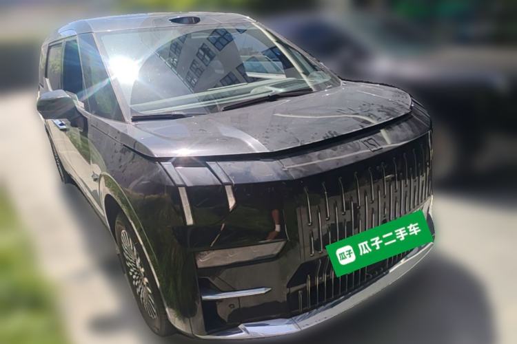 Used Zeekr 009 2024 Six-Seat Executive Version 4WD 108 kWh Front Right 45 Deg