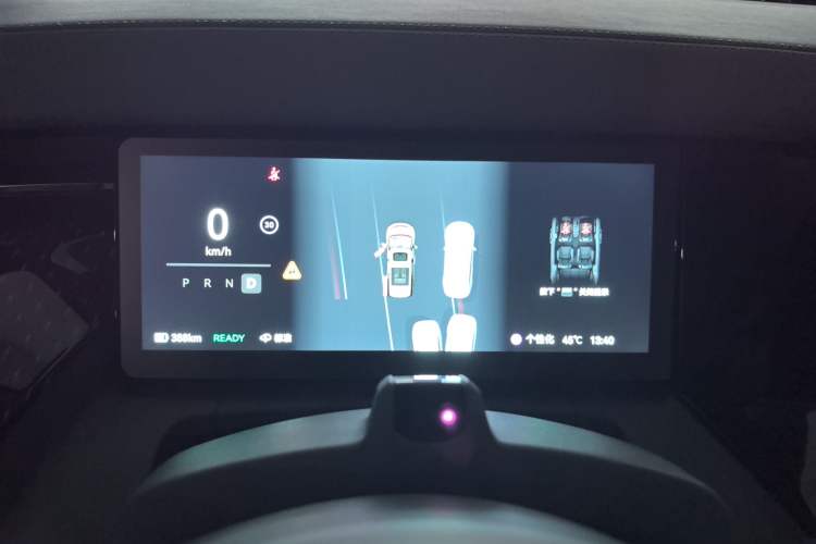 Used Zeekr 009 2024 7-Seater Walk-Through Version Four-Wheel Drive 108 kWh Instrument Cluster