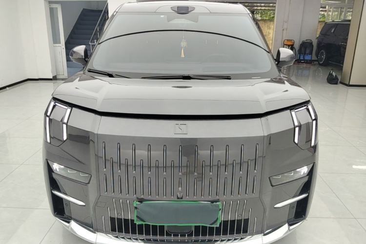 Used Zeekr 009 2024 7-Seater Aisle Version 108 kWh Front