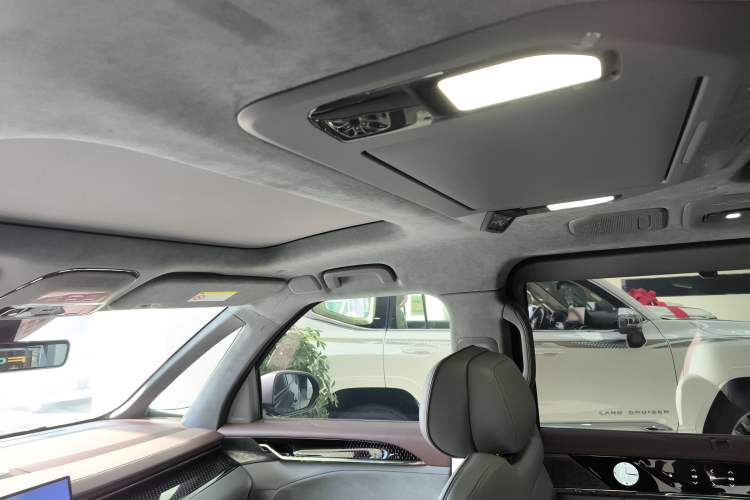 Used Zeekr 009 2024 Six-Seat Executive Version 4WD 108 kWh Headliner