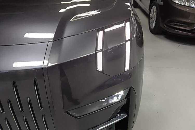 Used Zeekr 009 2024 7-Seater Walk-Through Version Four-Wheel Drive 108 kWh Left Front Headlight