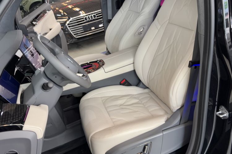 Used Zeekr 009 2024 7-Seater Walk-Through Version Four-Wheel Drive 108 kWh Left Front Seat
