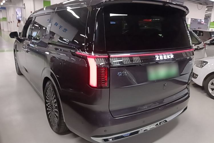 Used Zeekr 009 2024 7-Seater Walk-Through Version Four-Wheel Drive 108 kWh Rear Left 45 Deg