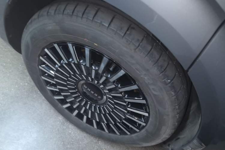 Used Zeekr 009 2024 Six-Seat Executive Version 4WD 108 kWh Exterior 5