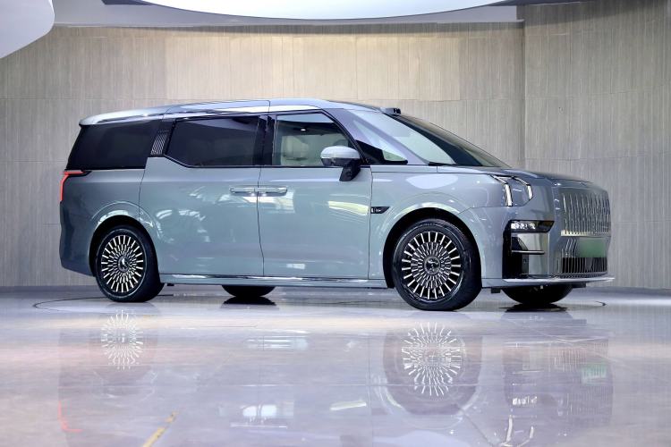 Used Zeekr 009 2024 Six-Seat Executive Version 4WD 140 kWh Exterior 6