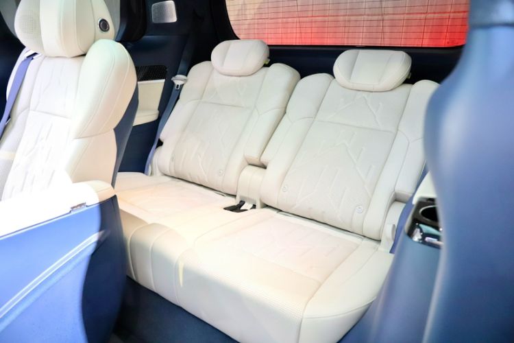 Used Zeekr 009 2024 Six-Seat Executive Version 4WD 108 kWh Interior 13