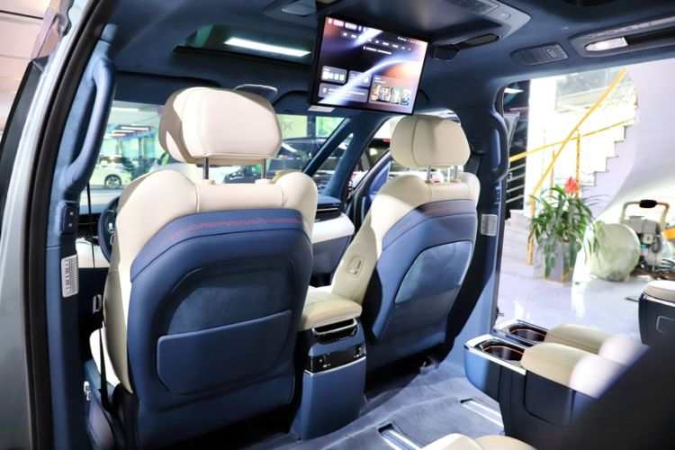 Used Zeekr 009 2024 Six-Seat Executive Version 4WD 108 kWh Interior 9