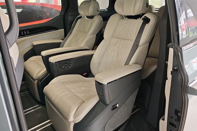 Used Zeekr 009 2024 7-Seater Aisle Version 108 kWh Left Rear Seat