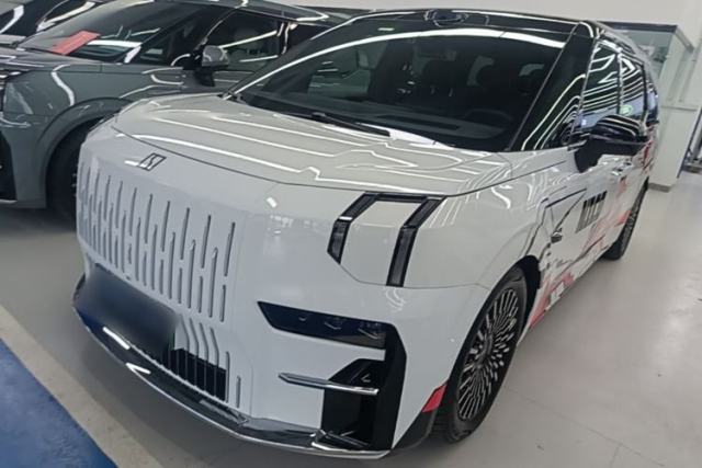 Used Zeekr 009 2024 7-Seater Walk-Through Version Four-Wheel Drive 108 kWh