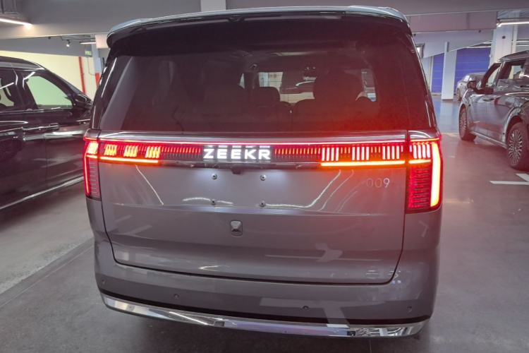 Used Zeekr 009 2024 Six-Seat Executive Version 4WD 108 kWh Rear