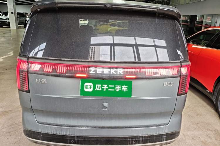 Used Zeekr 009 2024 7-Seater Aisle Version 108 kWh Rear