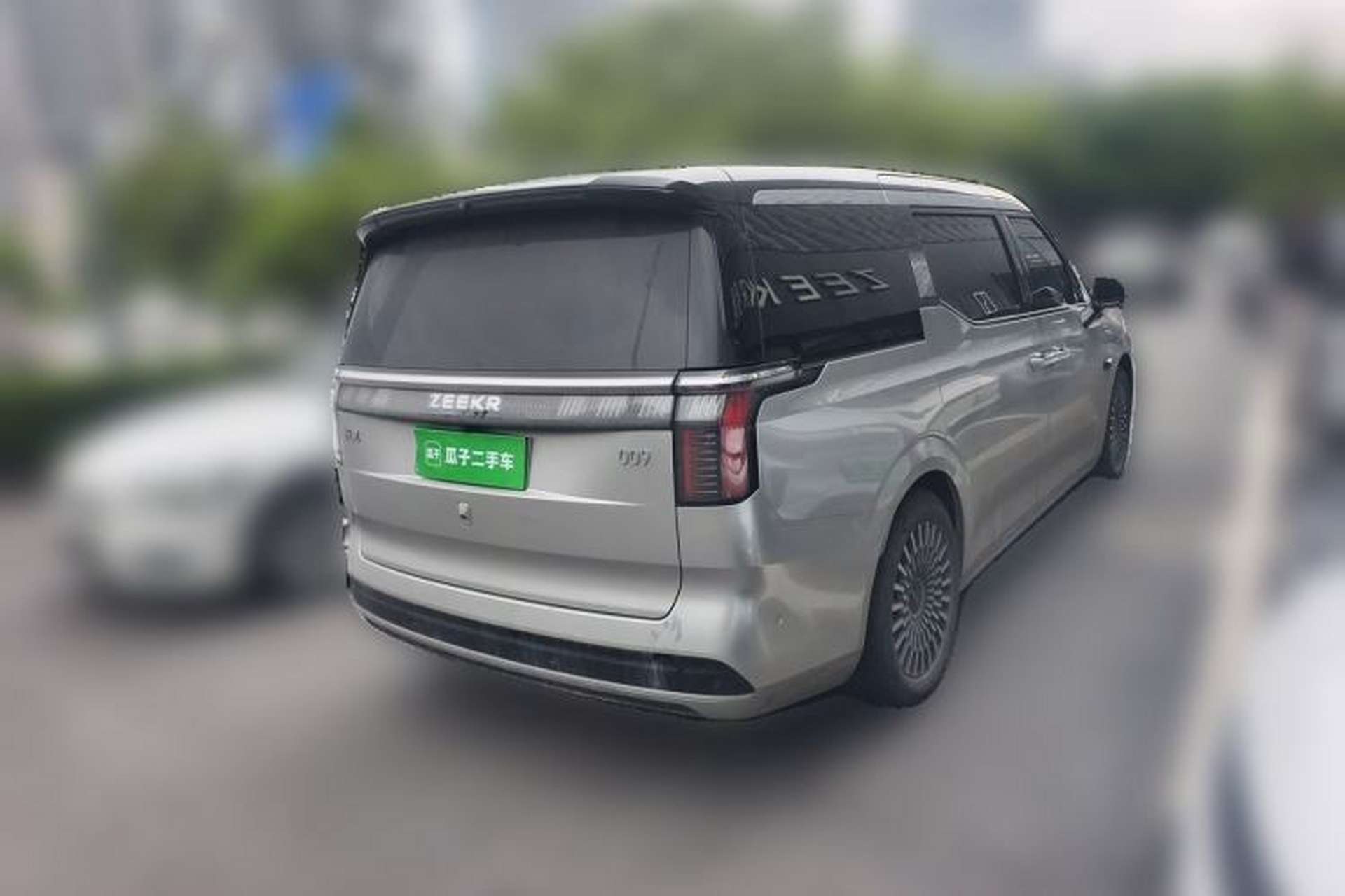Used Zeekr 009 2024 Six-Seat Executive Version 4WD 108 kWh Rear Right 45 Deg