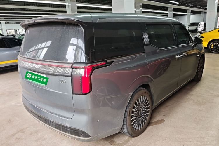 Used Zeekr 009 2024 7-Seater Aisle Version 108 kWh Rear Right 45 Deg