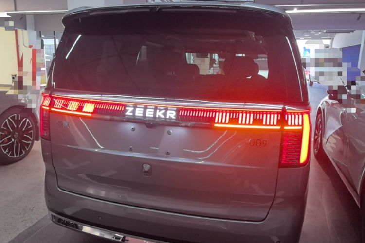 Used Zeekr 009 2024 Six-Seat Executive Version 4WD 108 kWh Rear
