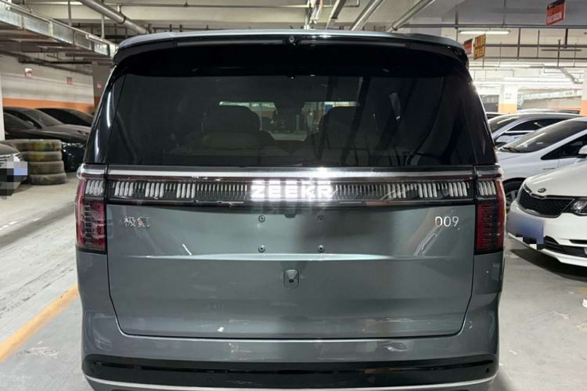 Used Zeekr 009 2024 Six-Seat Executive Version 4WD 108 kWh Rear
