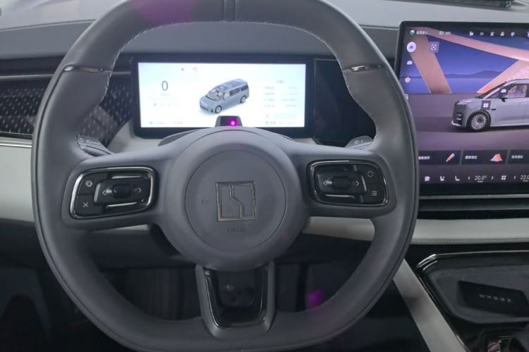 Used Zeekr 009 2024 Six-Seat Executive Version 4WD 108 kWh Steering Wheel