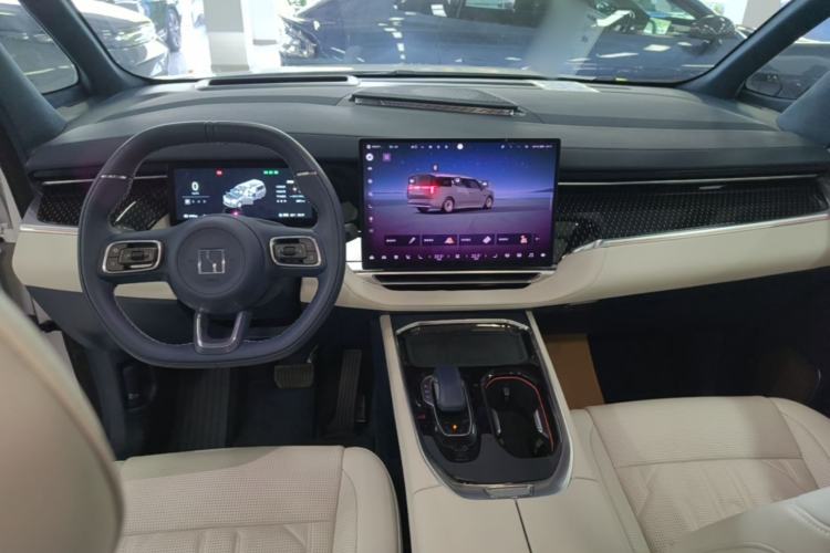 Used Zeekr 009 2024 7-Seater Walk-Through Version Four-Wheel Drive 108 kWh Center Console