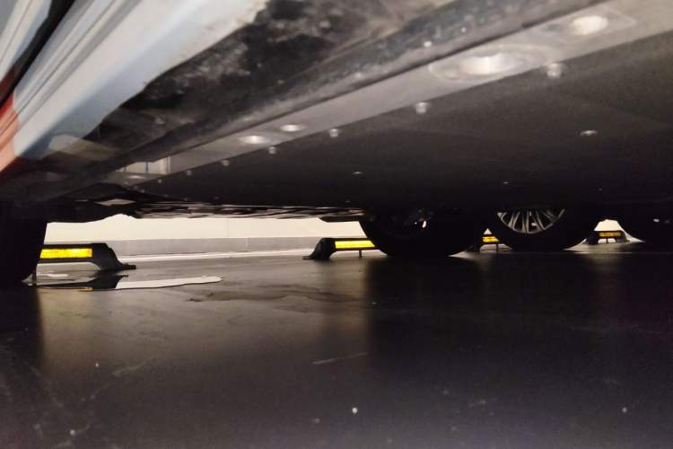Used Zeekr 009 2024 7-Seater Aisle Version 108 kWh Chassis Rear