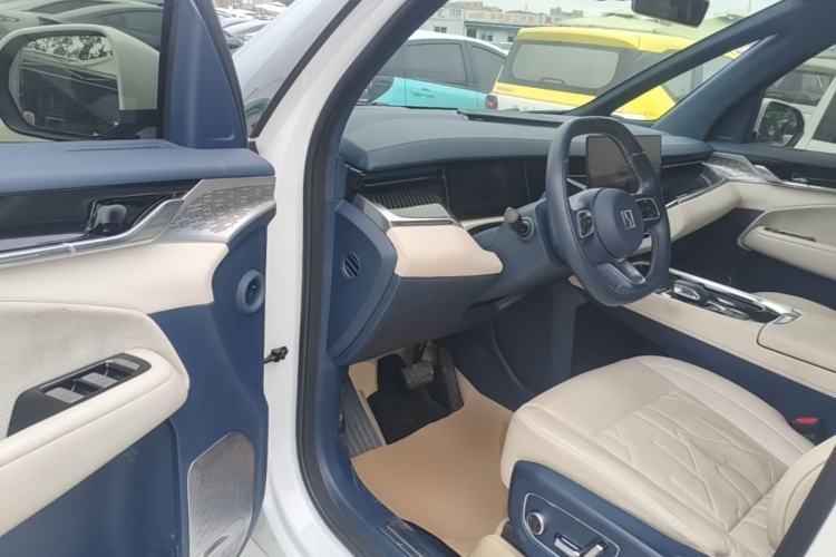 Used Zeekr 009 2024 Six-Seat Executive Version 4WD 140 kWh Driver Seat