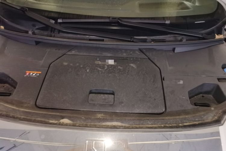 Used Zeekr 009 2024 Six-Seat Executive Version 4WD 108 kWh Engine Bay