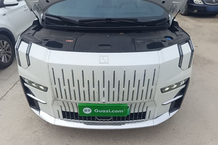 Used Zeekr 009 2024 Six-Seat Executive Version 4WD 108 kWh Engine Bay