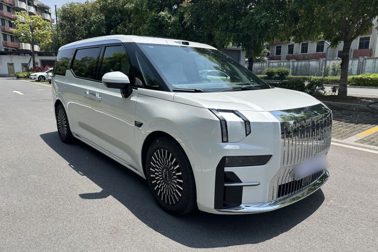 Used Zeekr 009 2024 7-Seater Walk-Through Version Four-Wheel Drive 108 kWh Exterior 2
