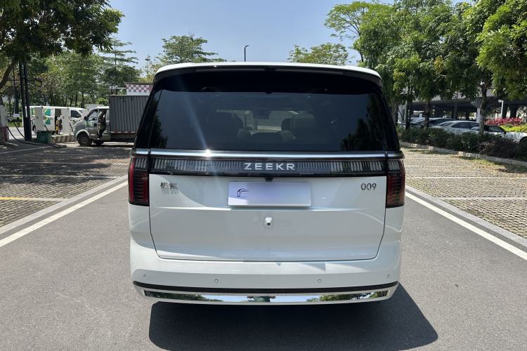 Used Zeekr 009 2024 7-Seater Walk-Through Version Four-Wheel Drive 108 kWh Exterior 6