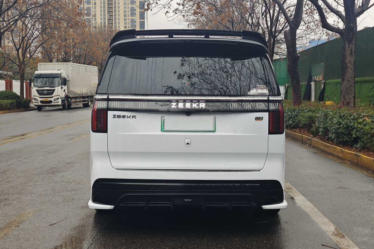 Used Zeekr 009 2024 7-Seater Aisle Version 108 kWh Exterior 7