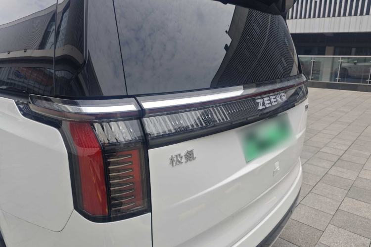 Used Zeekr 009 2024 Six-Seat Executive Version 4WD 108 kWh Exterior 9