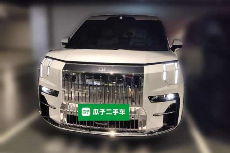 Used Zeekr 009 2024 7-Seater Aisle Version 108 kWh Front