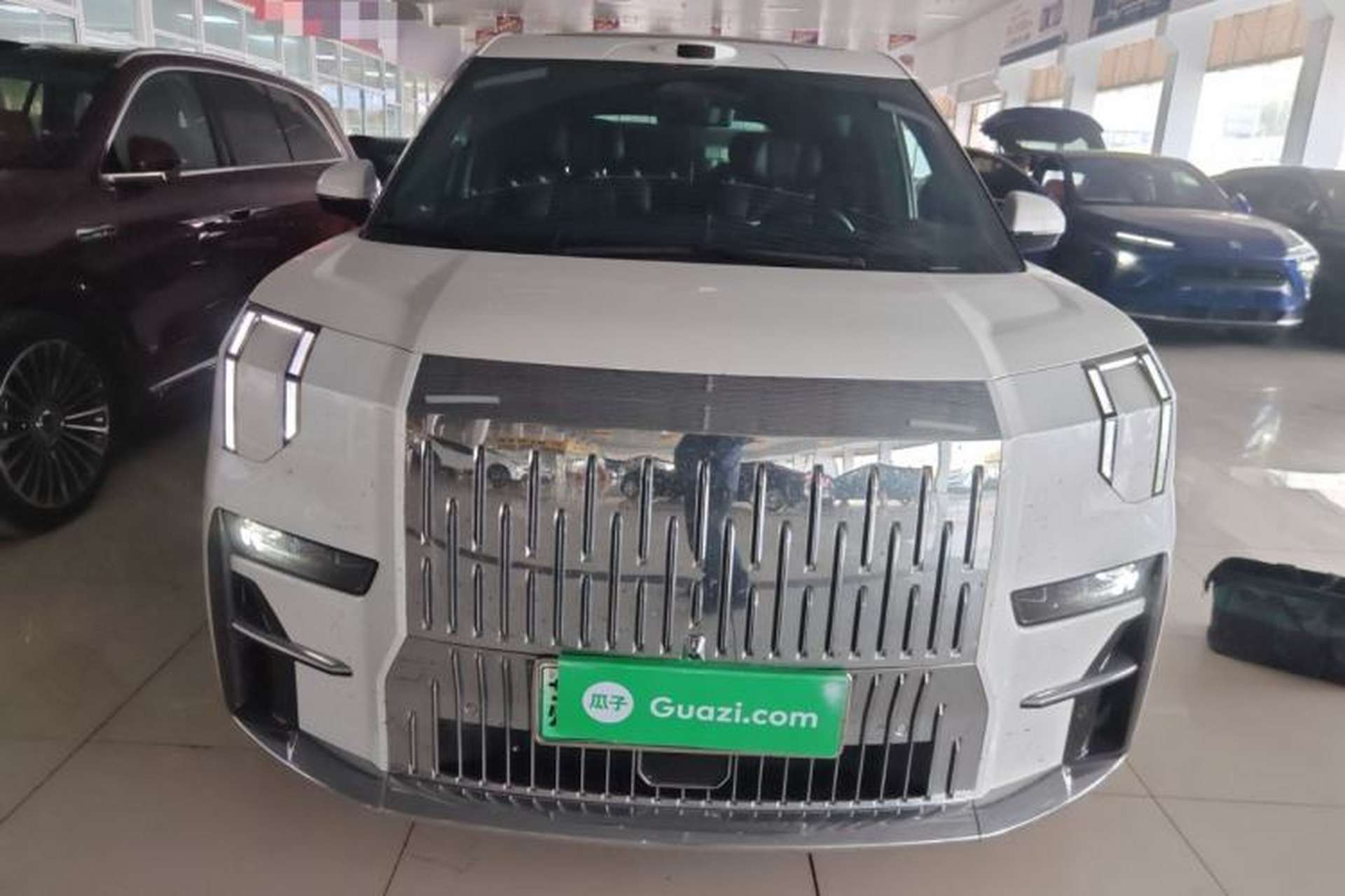 Used Zeekr 009 2024 7-Seater Walk-Through Version Four-Wheel Drive 108 kWh Front