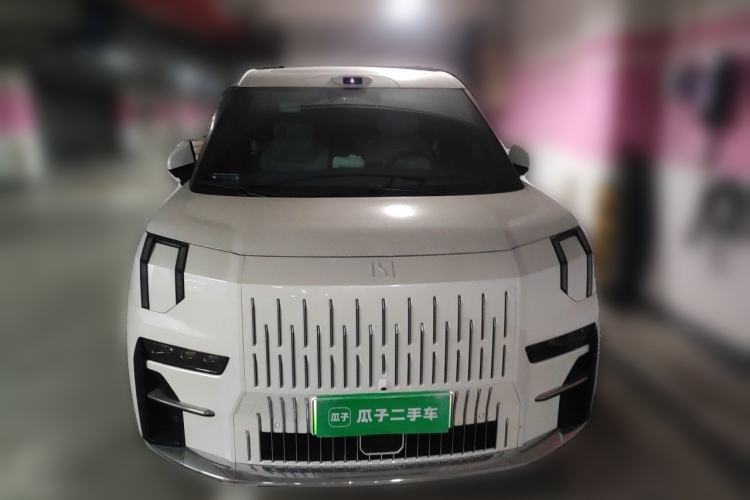 Used Zeekr 009 2024 7-Seater Aisle Version 108 kWh Front