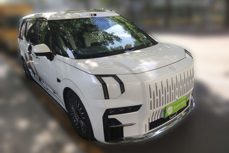 Used Zeekr 009 2024 7-Seater Walk-Through Version Four-Wheel Drive 108 kWh Front Right 45 Deg