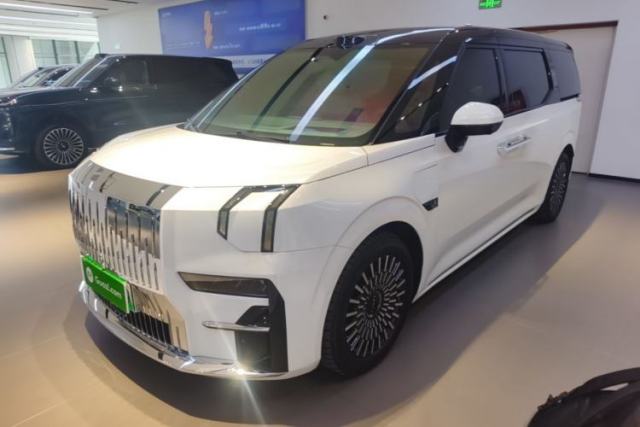 Used Zeekr 009 2024 7-Seater Aisle Version 108 kWh