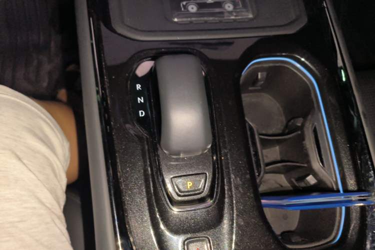 Used Zeekr 009 2024 7-Seater Aisle Version 108 kWh Gear Lever