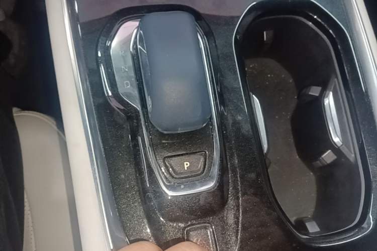 Used Zeekr 009 2024 7-Seater Aisle Version 108 kWh Gear Lever