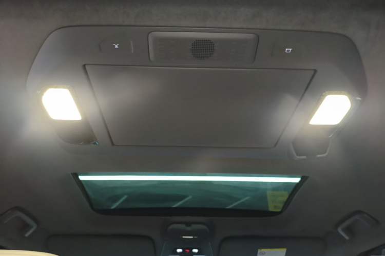 Used Zeekr 009 2024 Six-Seat Executive Version 4WD 108 kWh Headliner