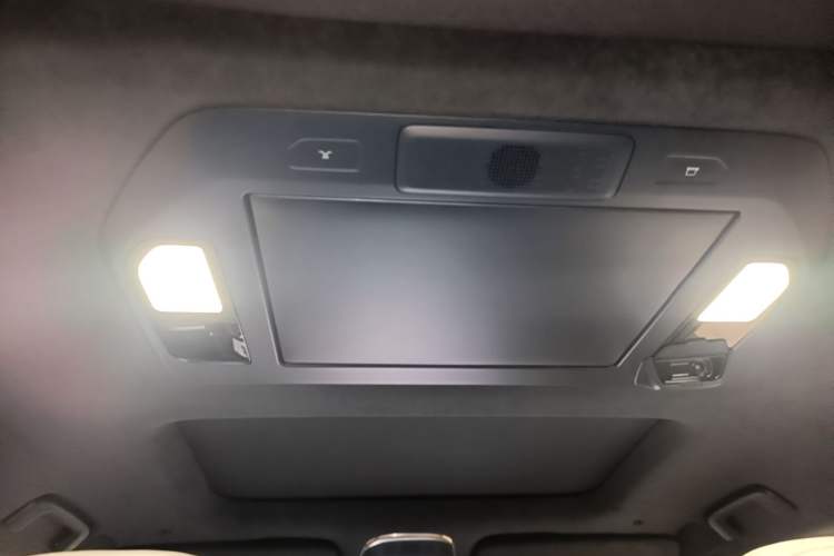 Used Zeekr 009 2024 7-Seater Aisle Version 108 kWh Headliner