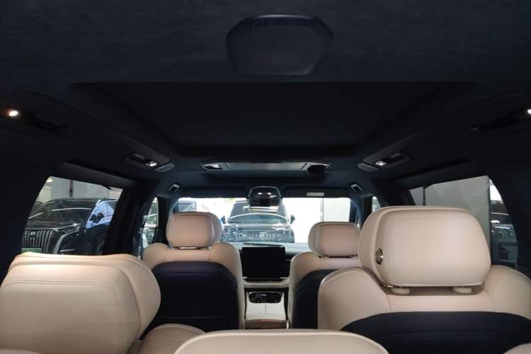 Used Zeekr 009 2024 7-Seater Walk-Through Version Four-Wheel Drive 108 kWh Headliner