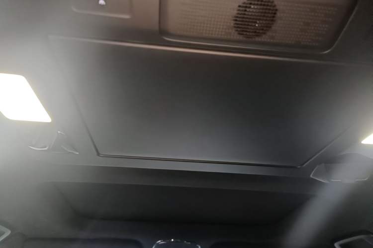 Used Zeekr 009 2024 Six-Seat Executive Version 4WD 108 kWh Headliner