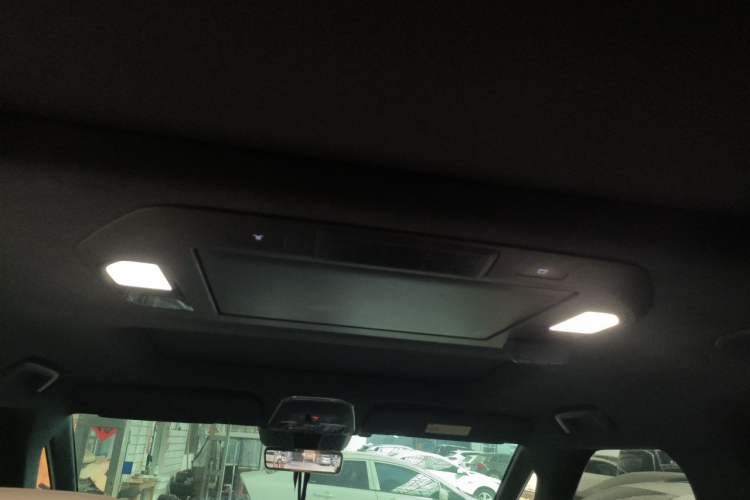Used Zeekr 009 2024 7-Seater Walk-Through Version Four-Wheel Drive 108 kWh Headliner