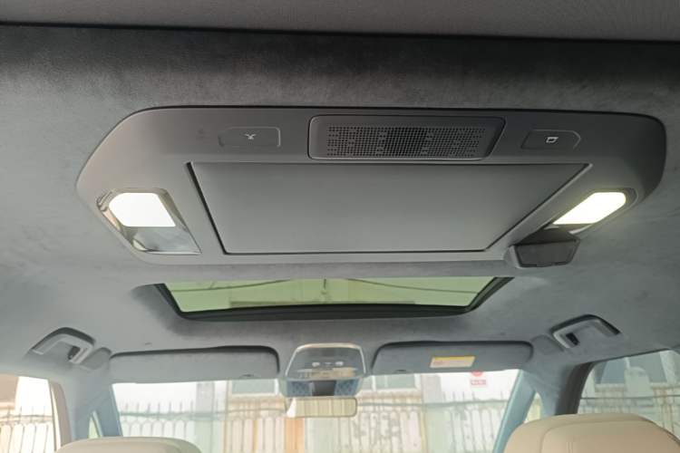 Used Zeekr 009 2024 Six-Seat Executive Version 4WD 108 kWh Headliner