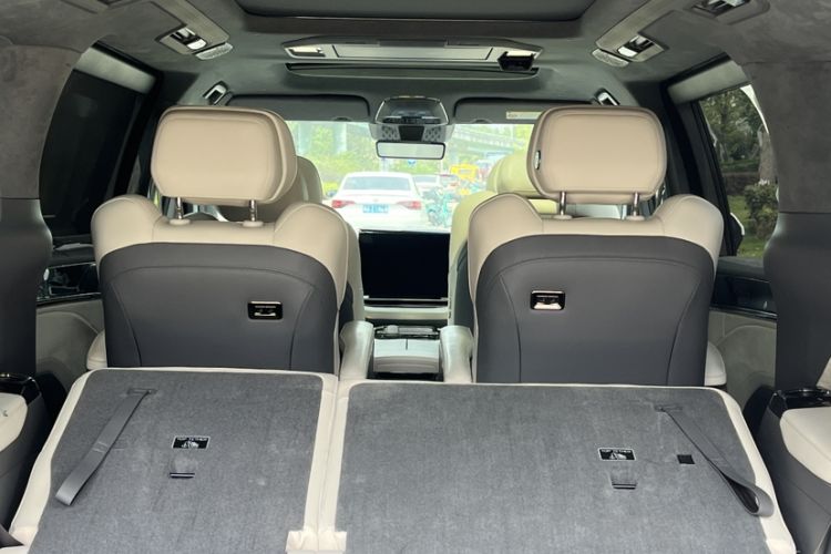 Used Zeekr 009 2024 7-Seater Walk-Through Version Four-Wheel Drive 108 kWh Interior 11